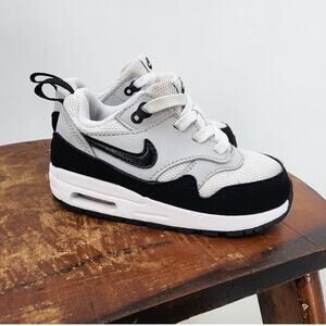 Nike Air Max 1 Easy On  Size 7 Boys Girls Black White